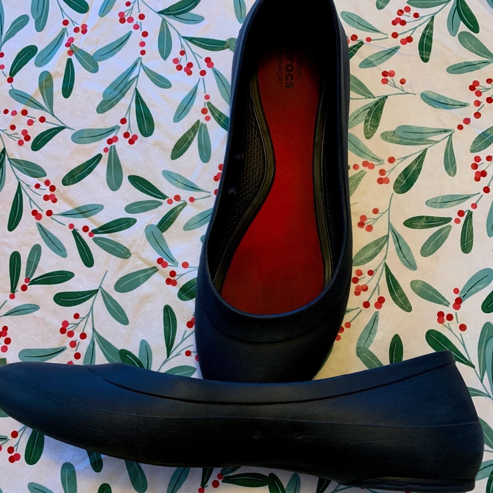 CROCS Lina Flats Black - Size 9
